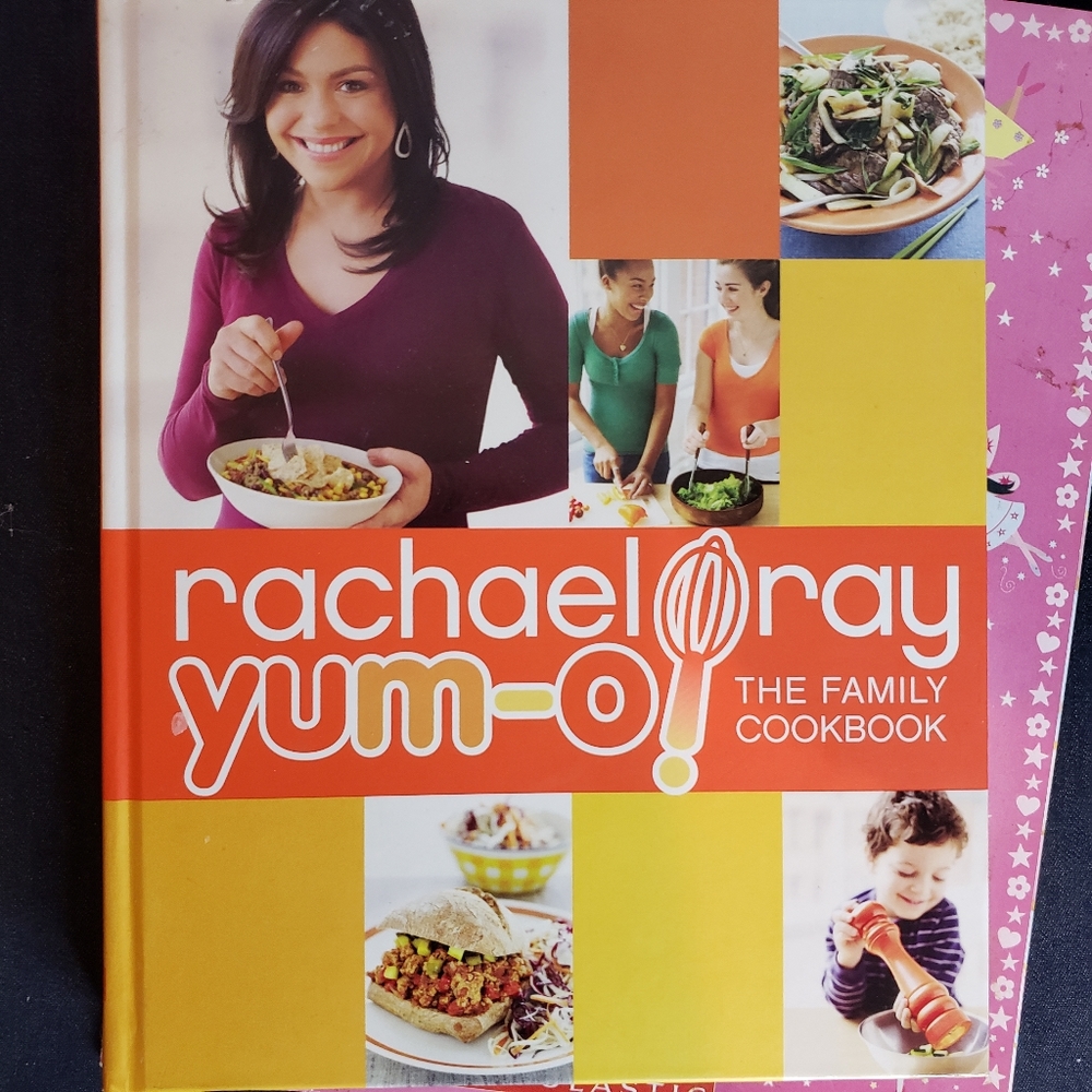 Rachel Ray yum-o the family cookbook